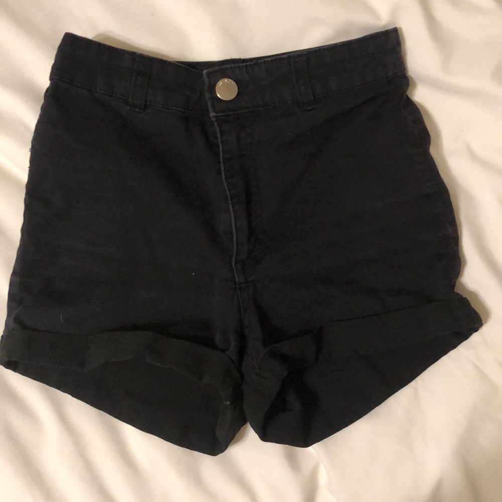 H&M stretchy high waisted black shorts